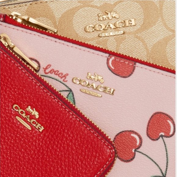 NWT COACH Corner Zip Trio In Signature Canvas And Heart Cherry Print CE657 - Picture 4 of 5